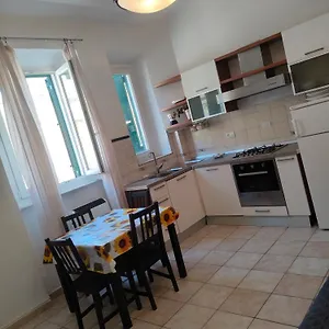 https://casa-vicino-agli-imbarchi-con-parcheggio-privato.it-tuscanyhotel.com