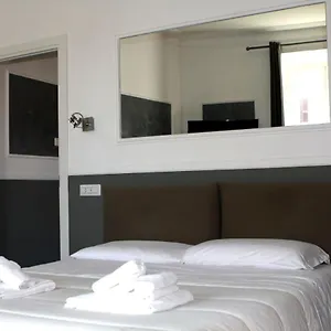 Coolhouse At Colosseo Apartment Rome